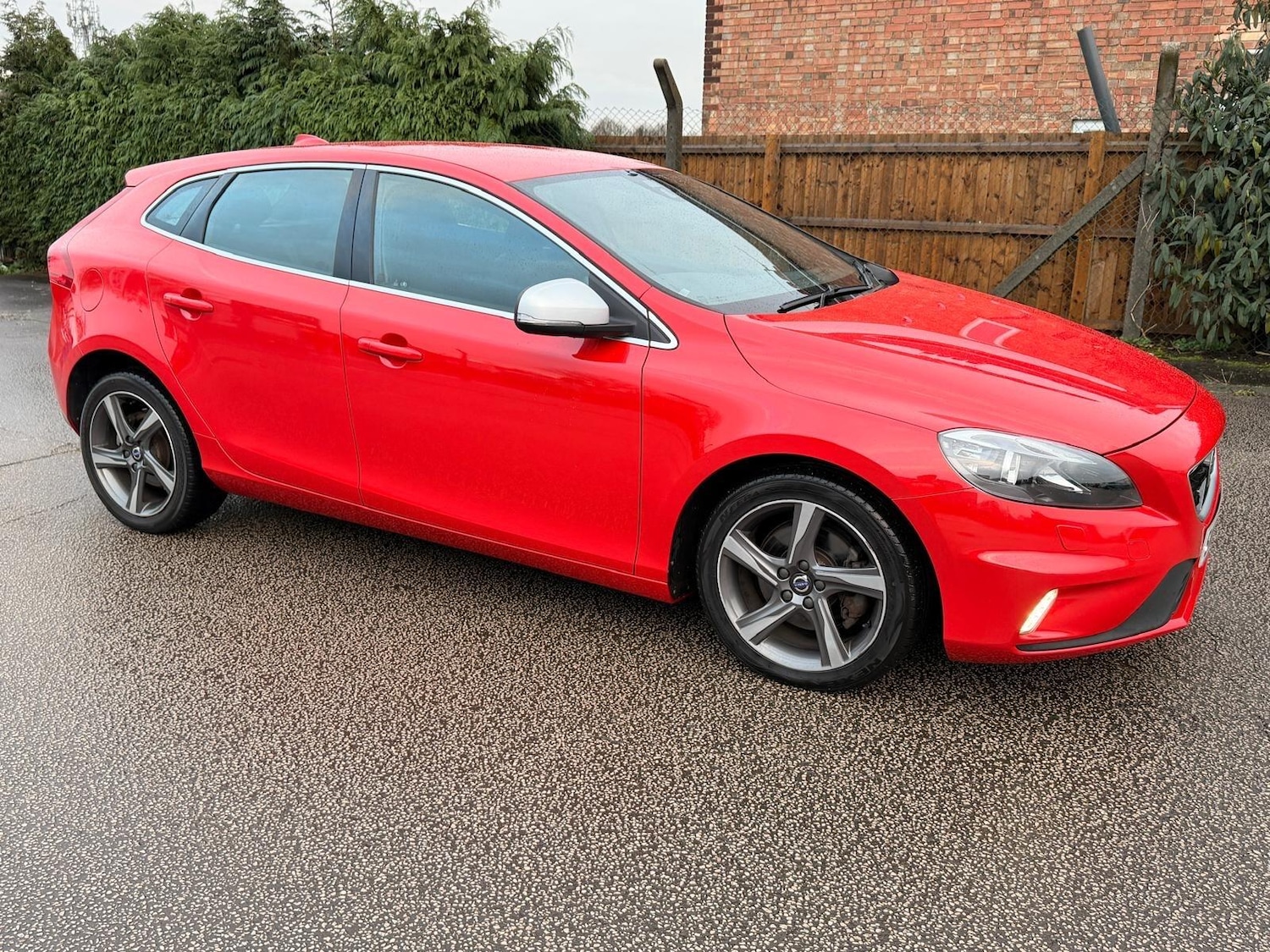 Used Volvo V40 2015 for sale - 76855764: Photo 7