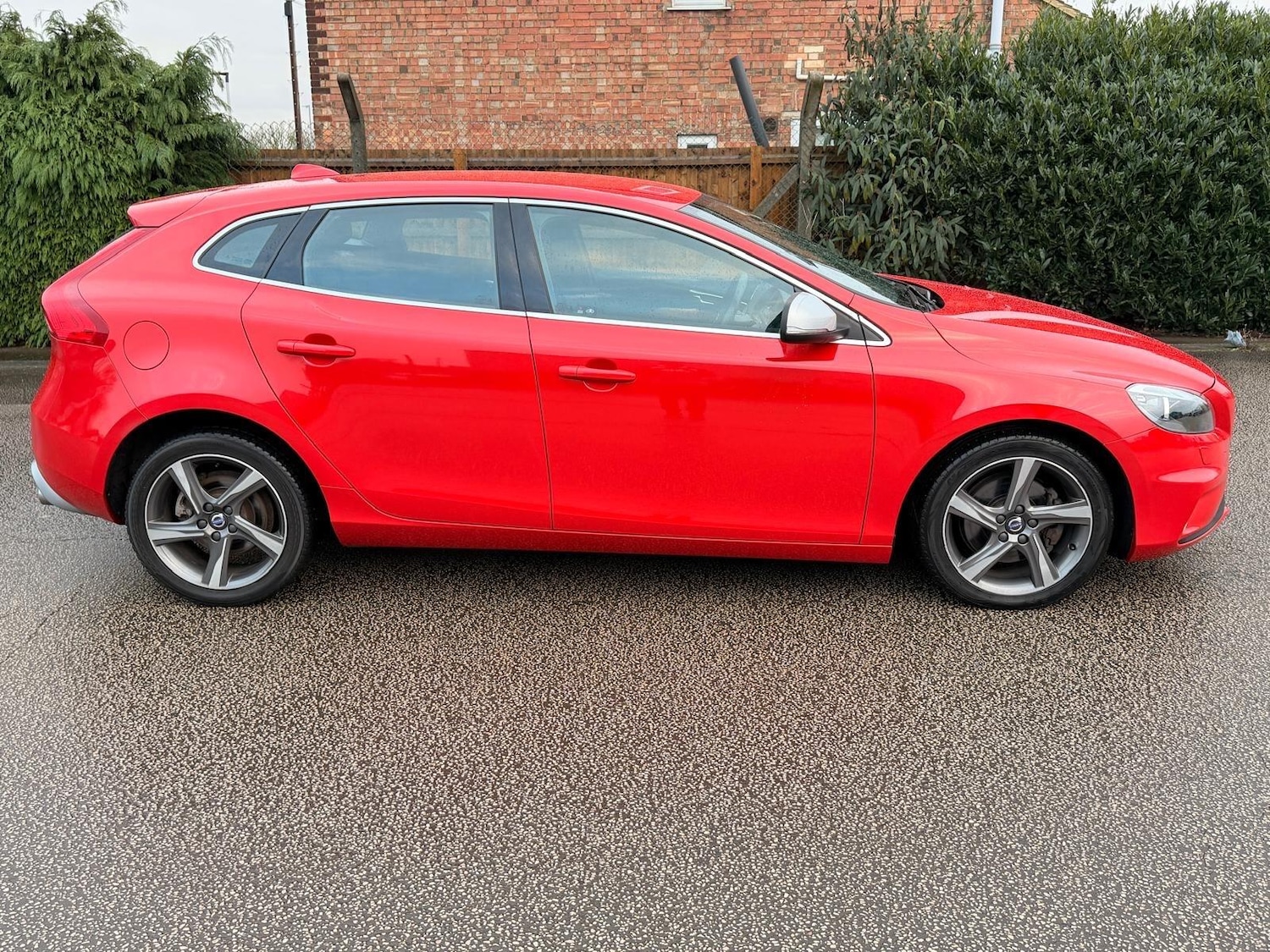 Used Volvo V40 2015 for sale - 76855764: Photo 8