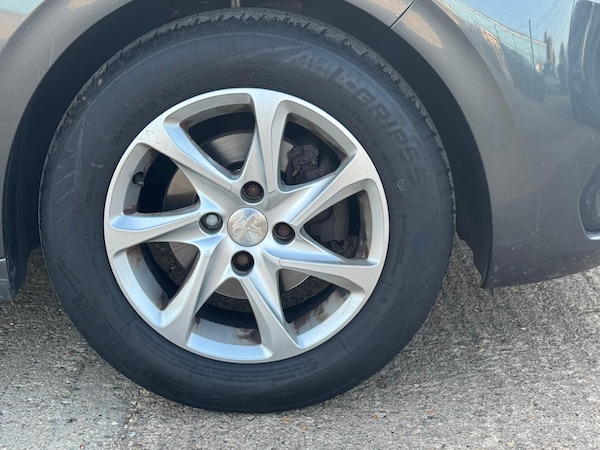 Used Peugeot 208 2016 for sale - 74750992: Photo 14
