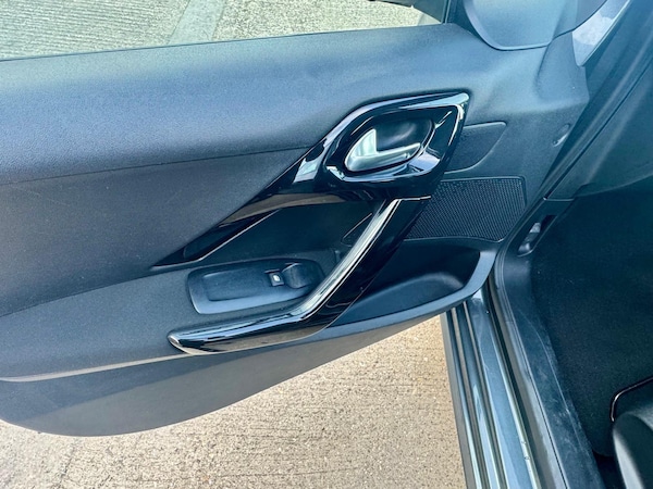 Used Peugeot 208 2016 for sale - 74750992: Photo 29