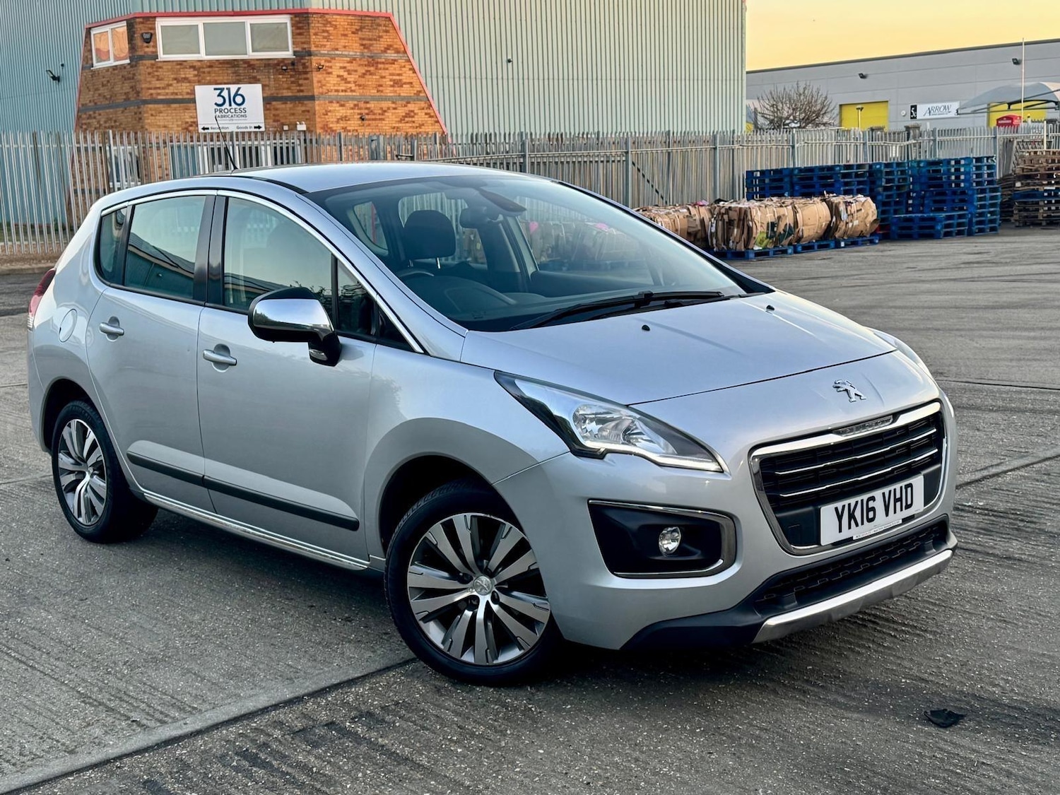 Used Peugeot 3008 2016 for sale - 76689591: Photo 3