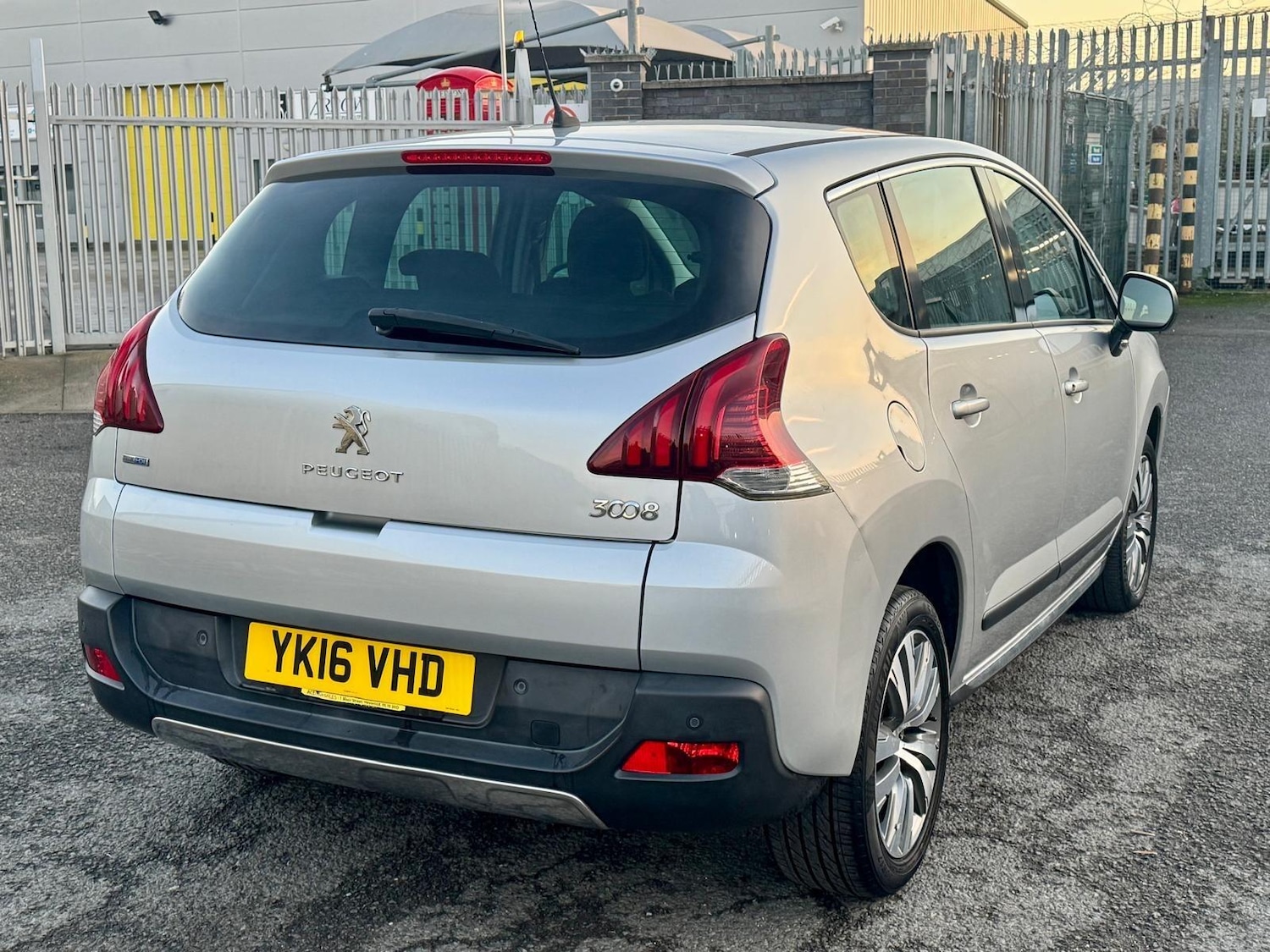 Used Peugeot 3008 2016 for sale - 76689591: Photo 4