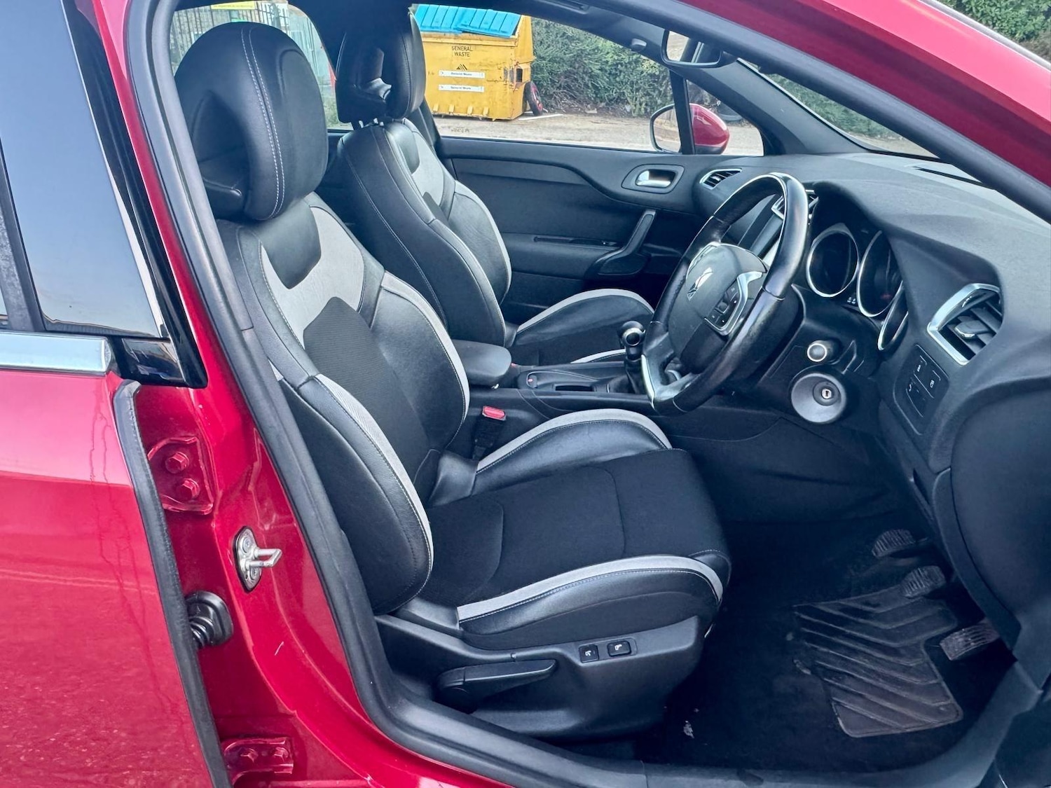 Used Citroen DS4 2015 for sale - 76988544: Photo 21