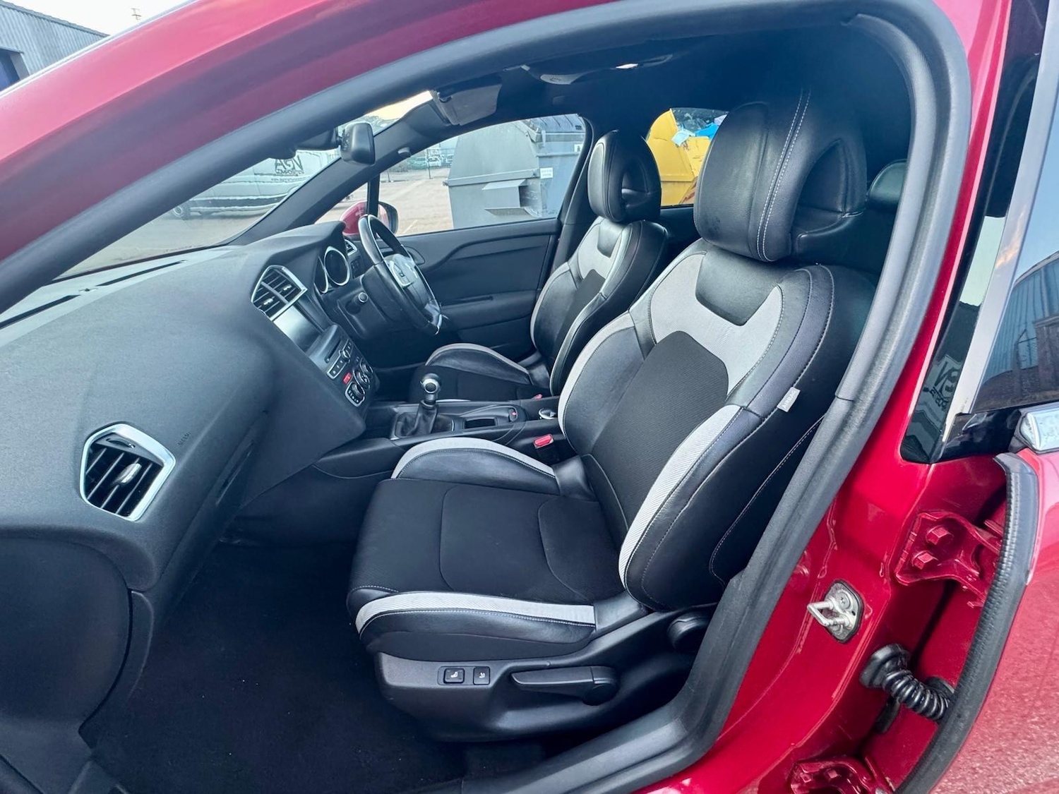 Used Citroen DS4 2015 for sale - 76988544: Photo 33