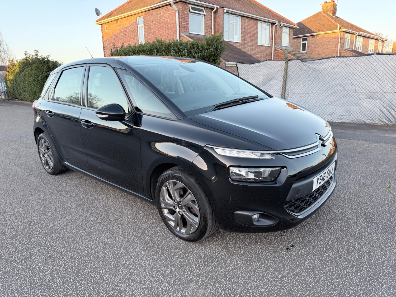 Used Citroen C4 Picasso 2016 for sale - 77940766: Photo 4