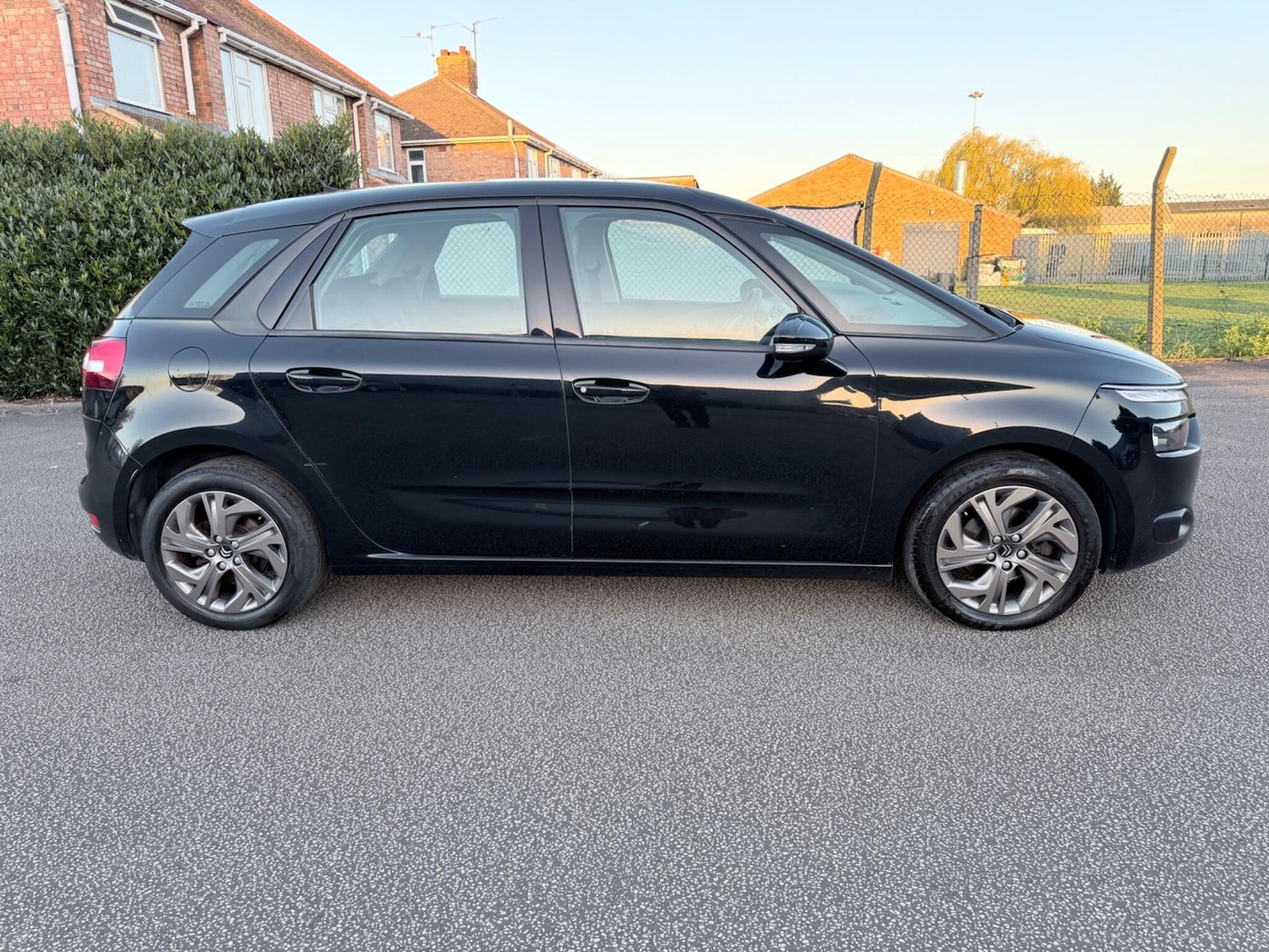 Used Citroen C4 Picasso 2016 for sale - 77940766: Photo 5