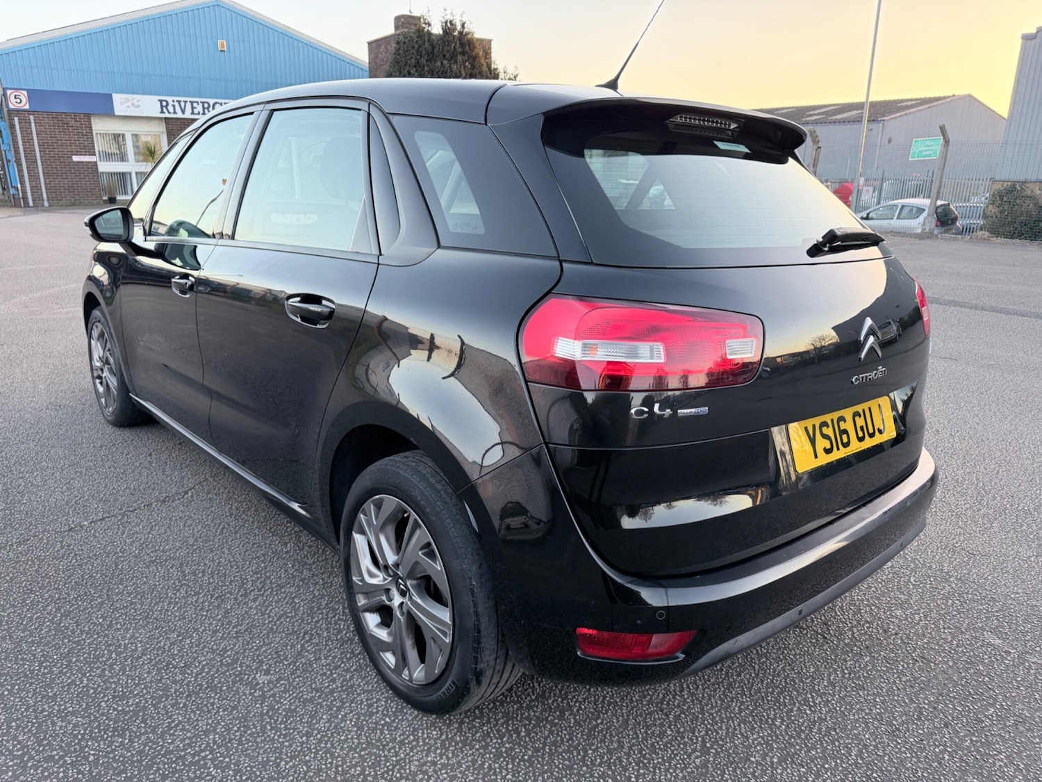 Used Citroen C4 Picasso 2016 for sale - 77940766: Photo 9