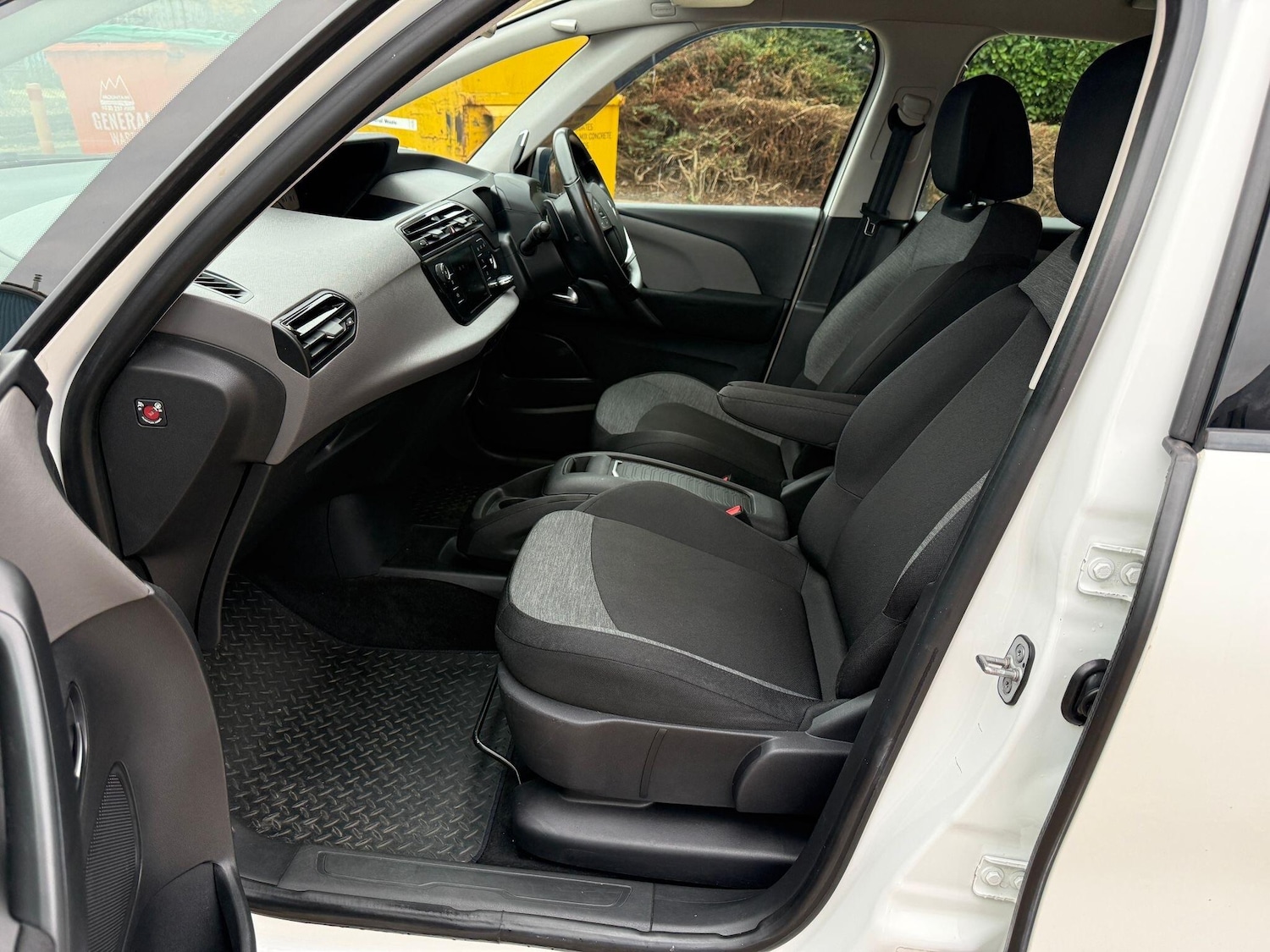 Used Citroen C4 Grand Picasso 2018 for sale - 76995667: Photo 11