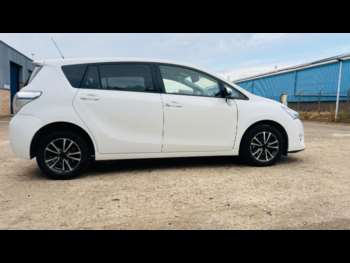 Used Toyota Verso 2014 for sale - 74653486: Photo