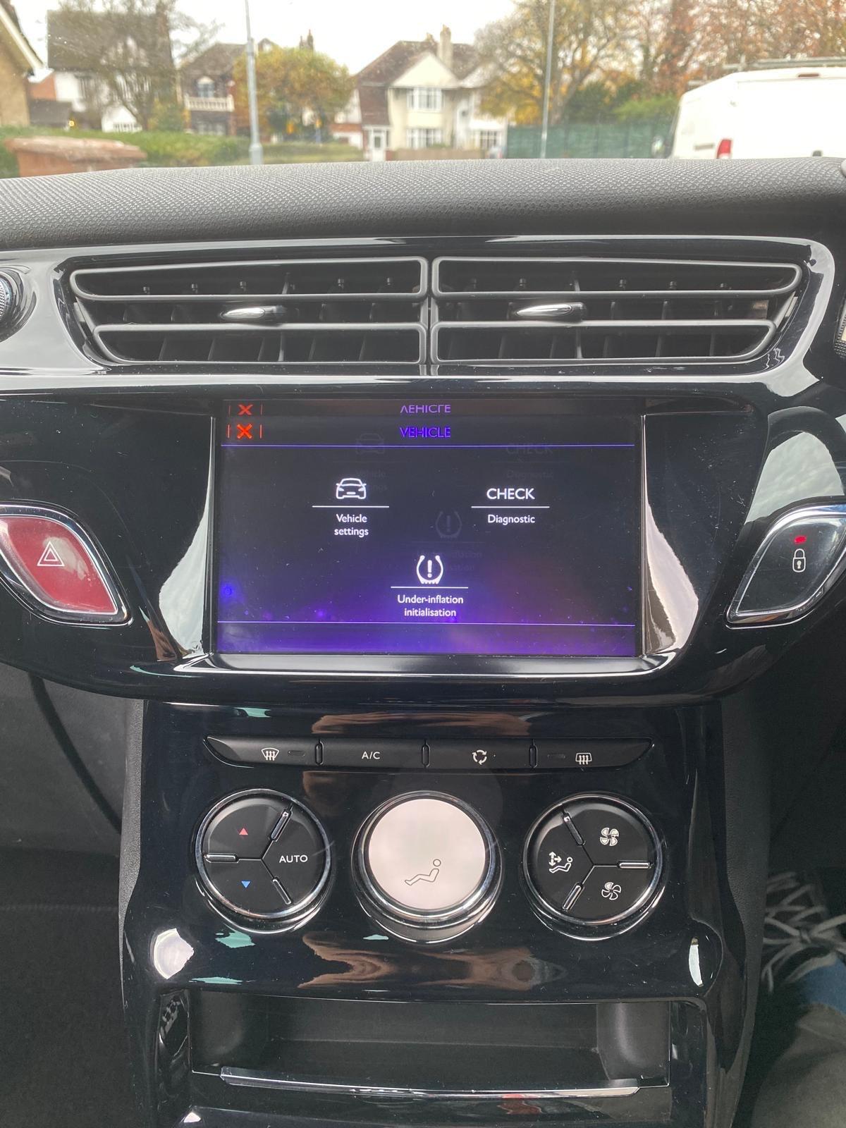 Used DS Automobiles DS 3 Cabrio 2015 for sale - 76499487: Photo 22