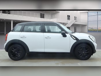 Used MINI Countryman 2016 for sale - 76584340: Photo