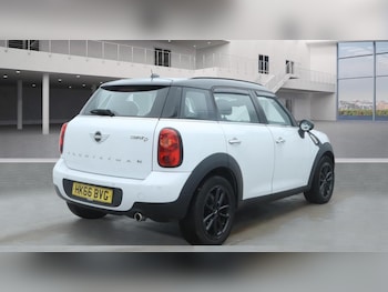 Used MINI Countryman 2016 for sale - 76584340: Photo