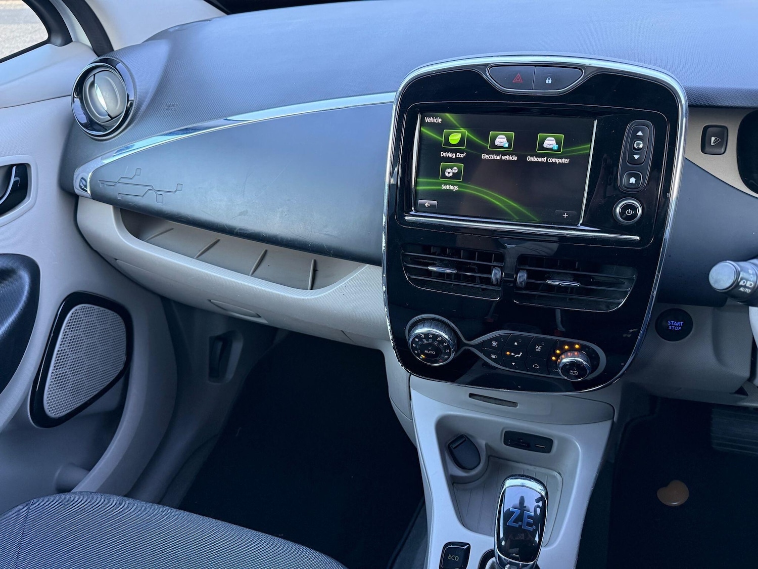 Used Renault Zoe for sale - 76538974: Photo 12