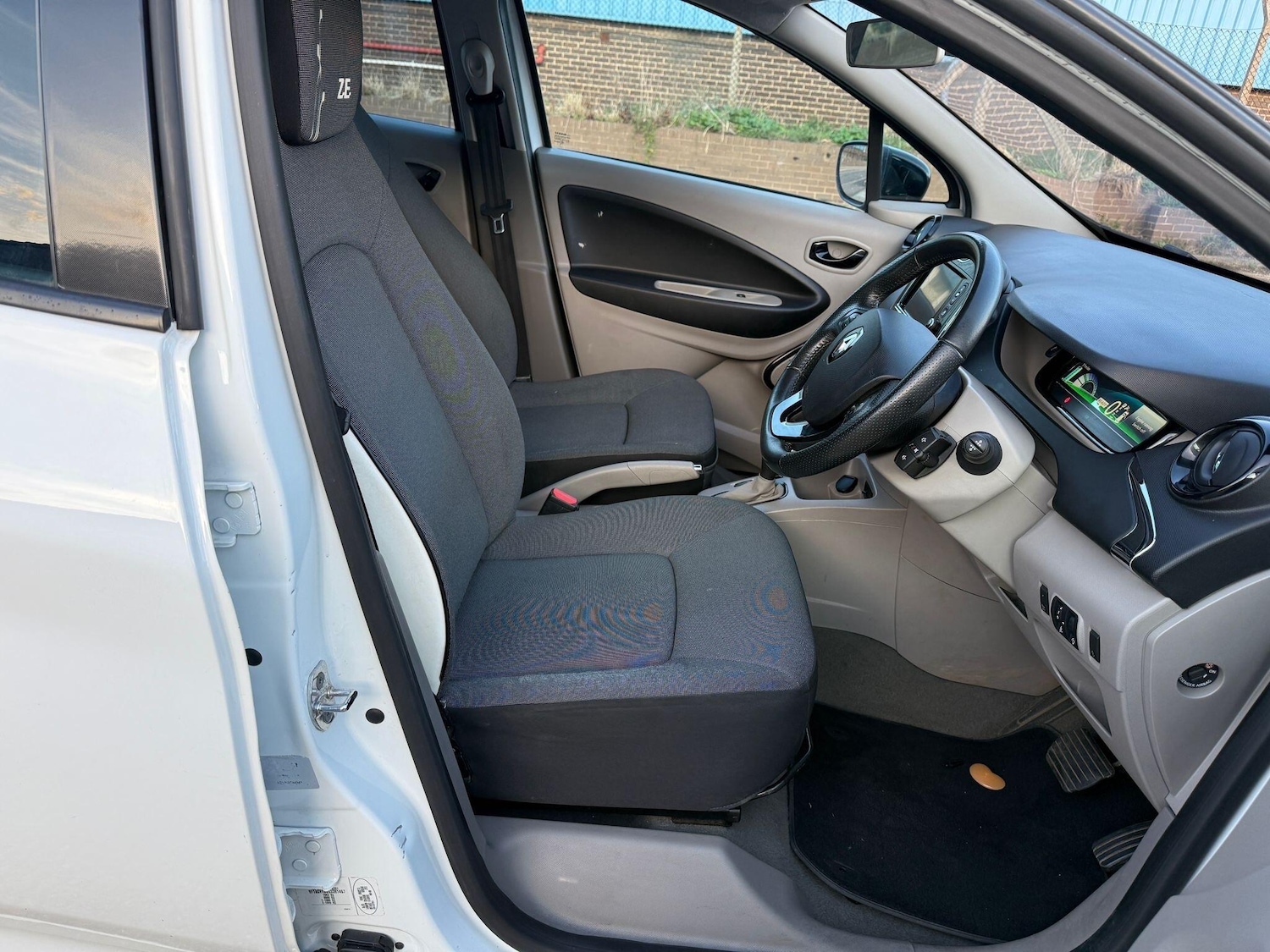 Used Renault Zoe for sale - 76538974: Photo 8