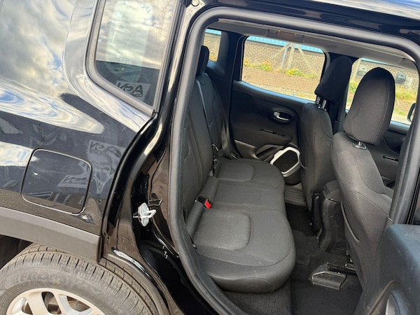 Used Jeep Renegade 2015 for sale - 74553600: Photo 11