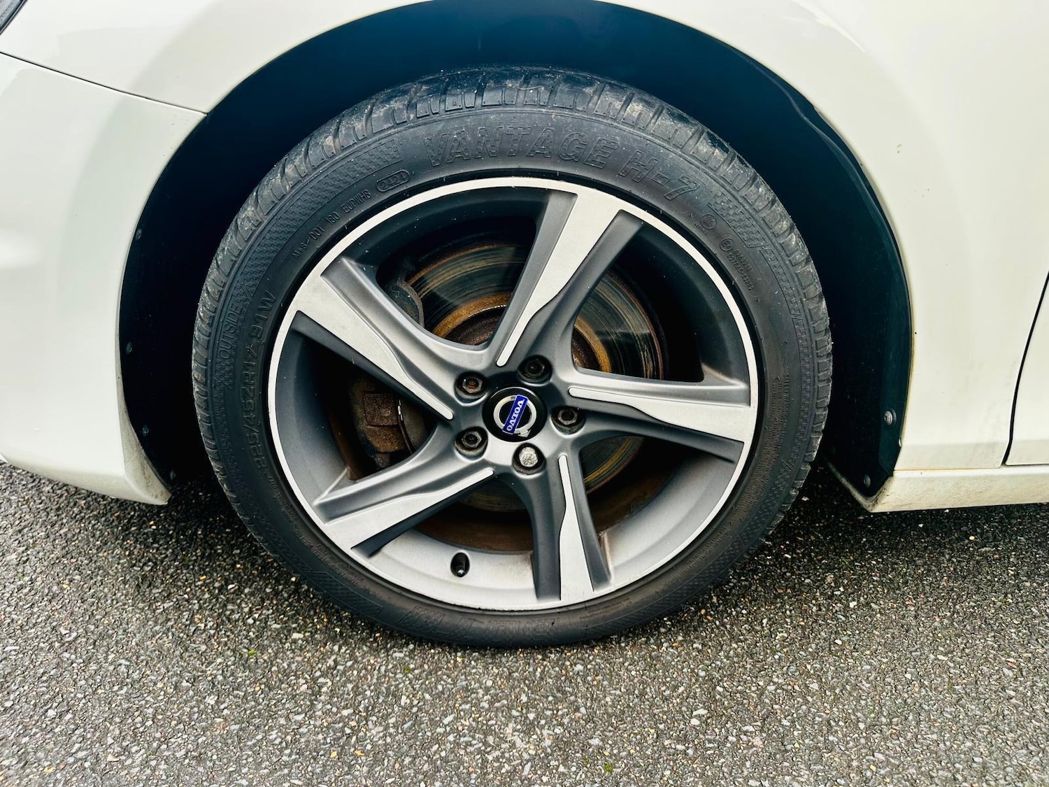 Used Volvo V40 2015 for sale - 76424897: Photo 23