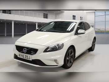 Used Volvo V40 2015 for sale - 76424897: Photo