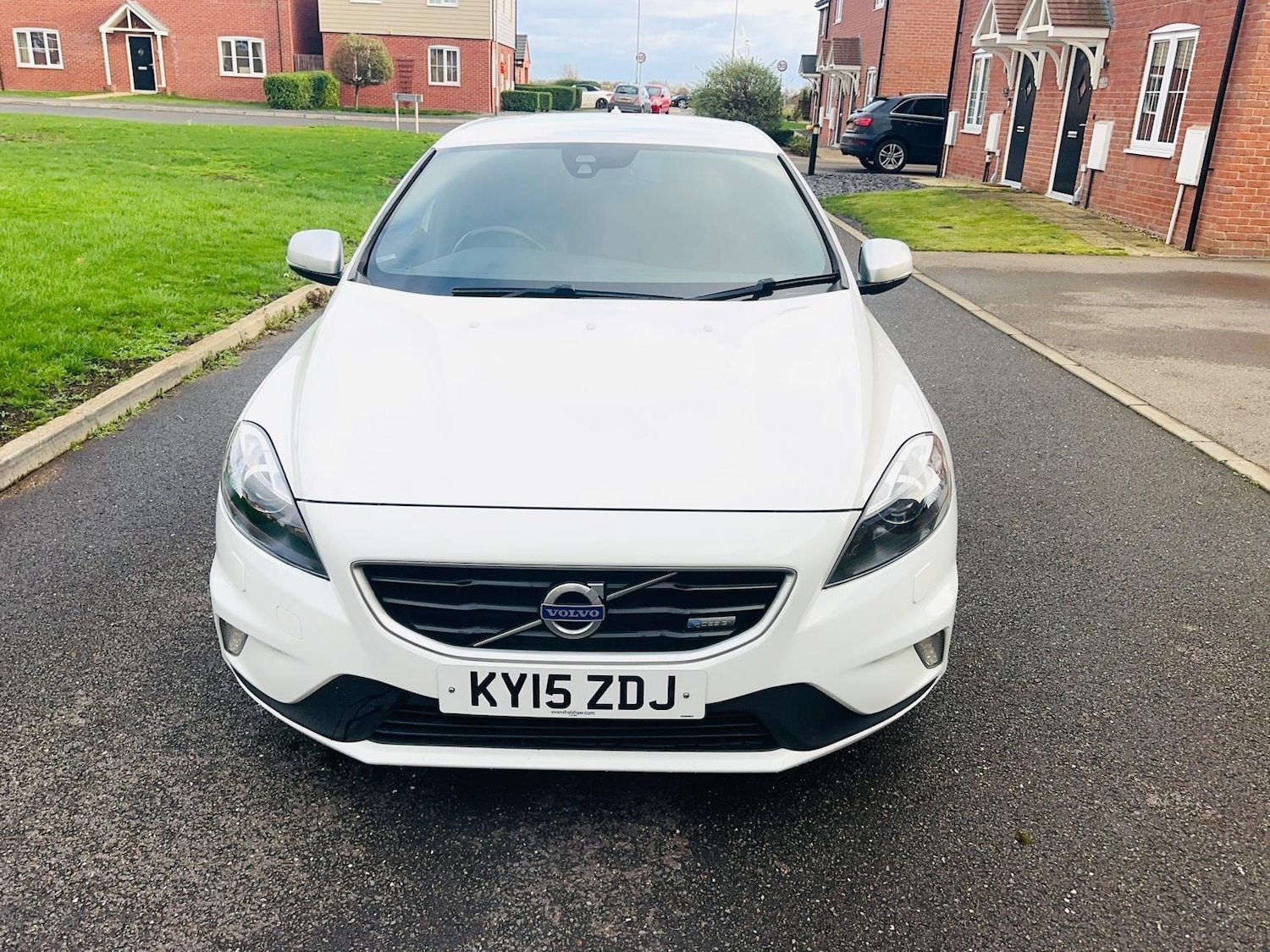 Used Volvo V40 2015 for sale - 76424897: Photo 5
