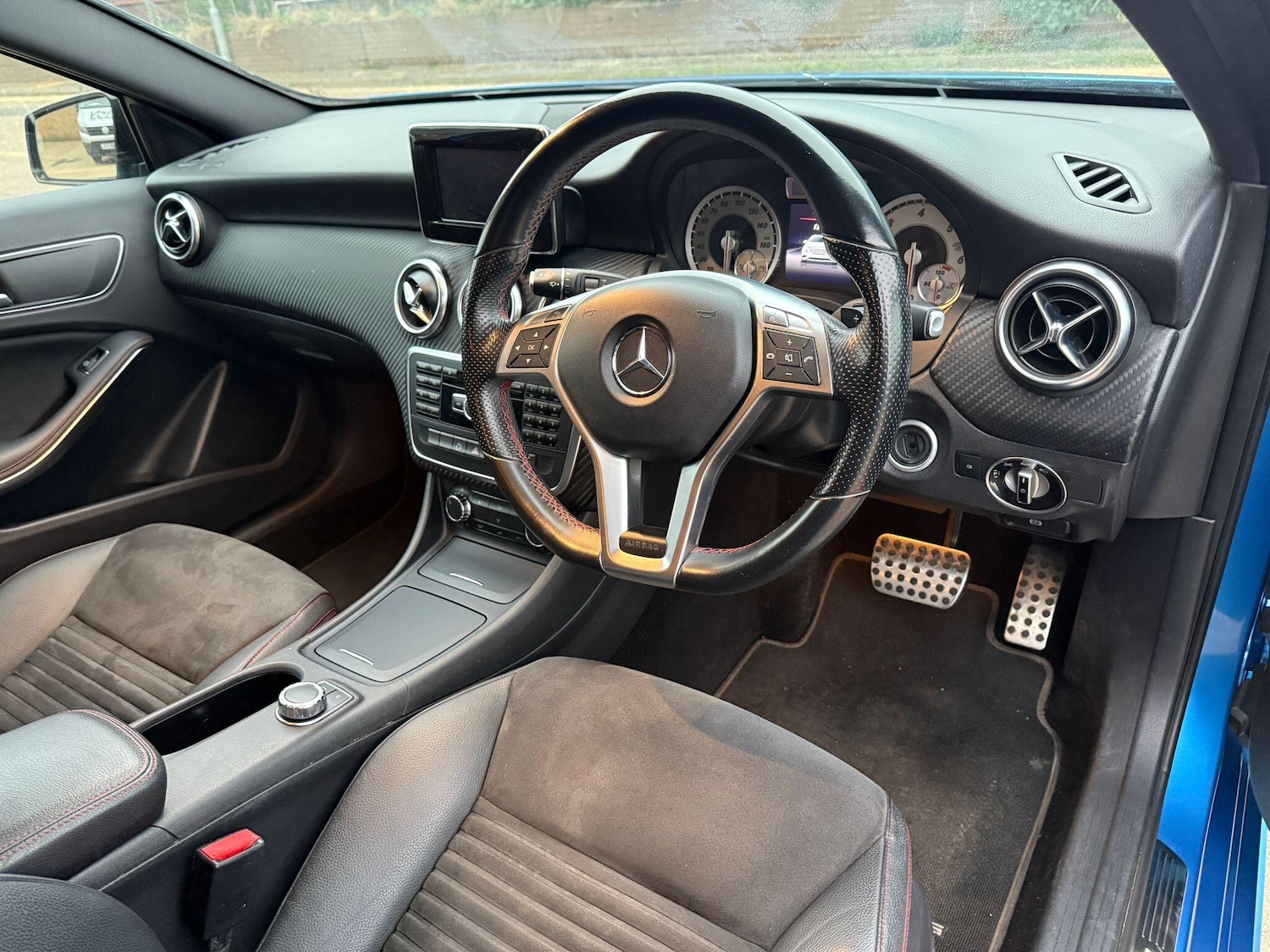 Used Mercedes-Benz A-Class 2013 for sale - 76239529: Photo 10