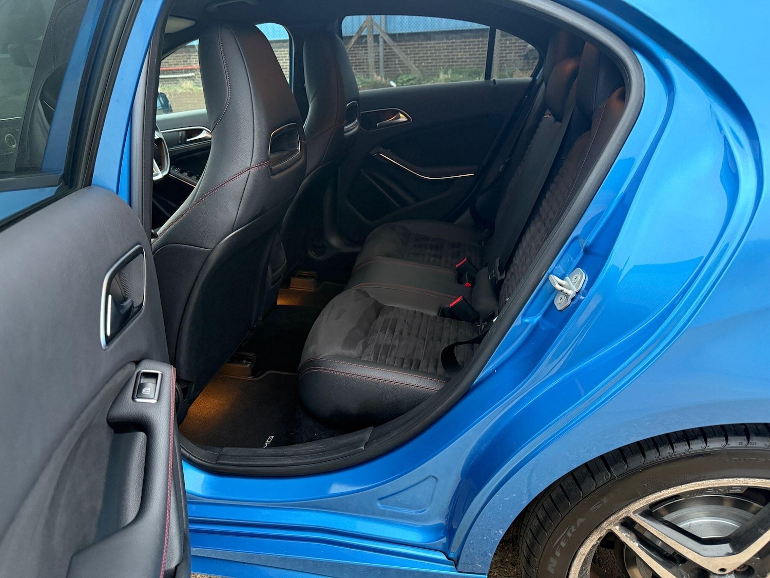 Used Mercedes-Benz A-Class 2013 for sale - 76239529: Photo 7