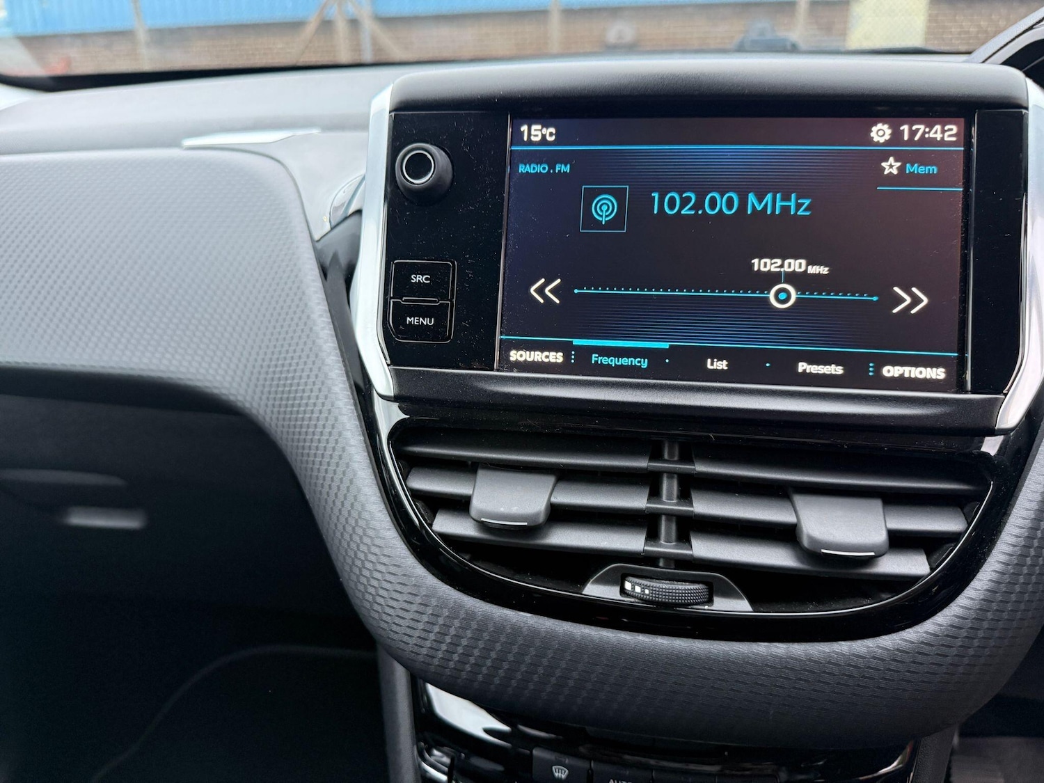 Used Peugeot 2008 2017 for sale - 76094140: Photo 15