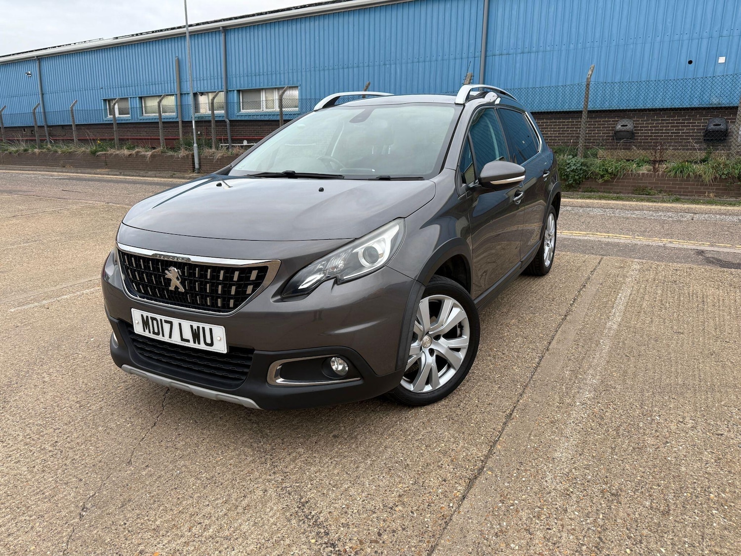 Used Peugeot 2008 2017 for sale - 76094140: Photo 2