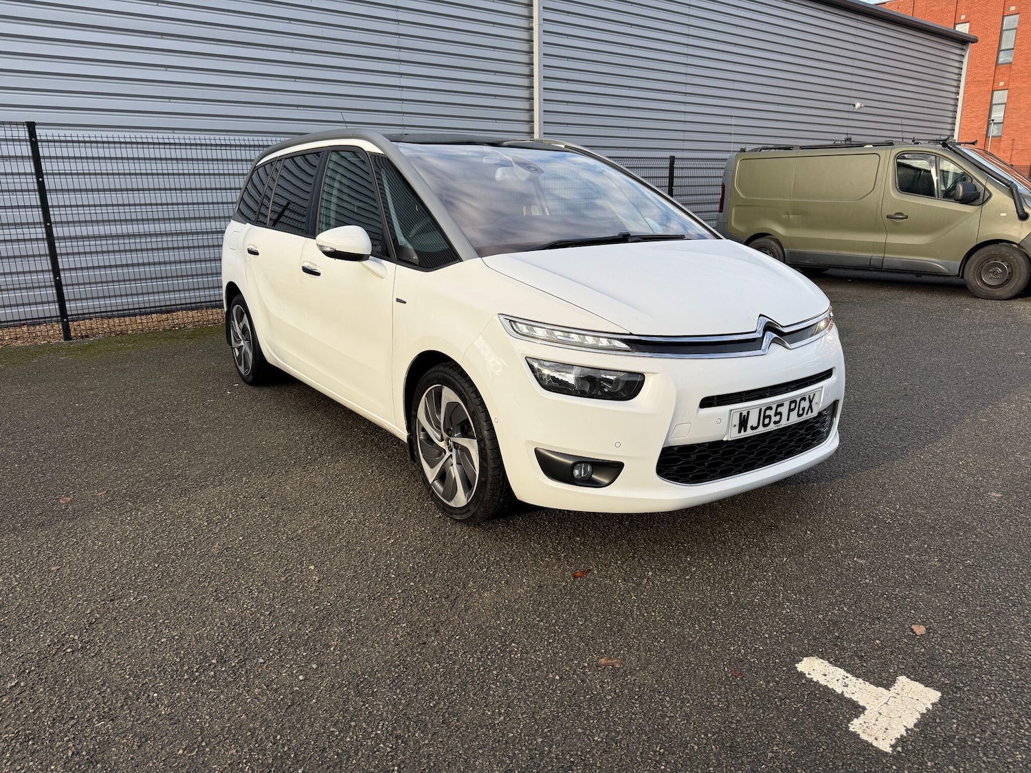 Used Citroen C4 Grand Picasso 2015 for sale - 76752426: Photo 11