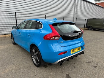 Used Volvo V40 2015 for sale - 78492440: Photo