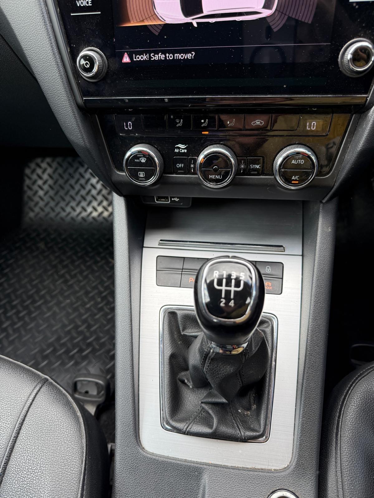 Used Skoda Octavia 2018 for sale - 76990929: Photo 14