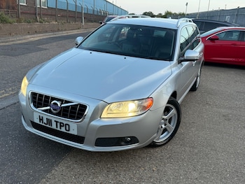 Used Volvo V70 2011 for sale - 79634382: Photo