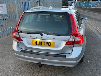 Used Volvo V70 2011 for sale - 79634382: Photo