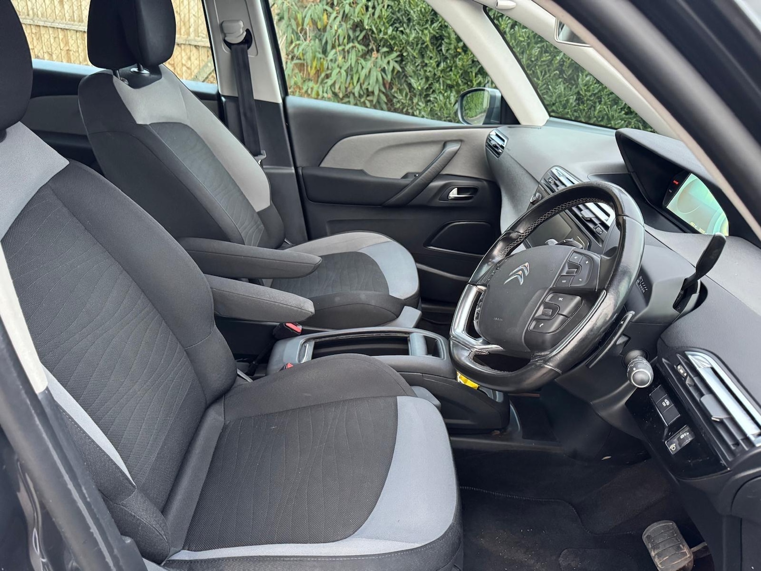 Used Citroen C4 Picasso 2015 for sale - 76994924: Photo 10