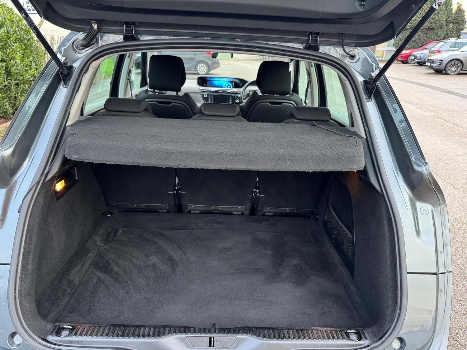 Used Citroen C4 Picasso 2015 for sale - 76994924: Photo 12