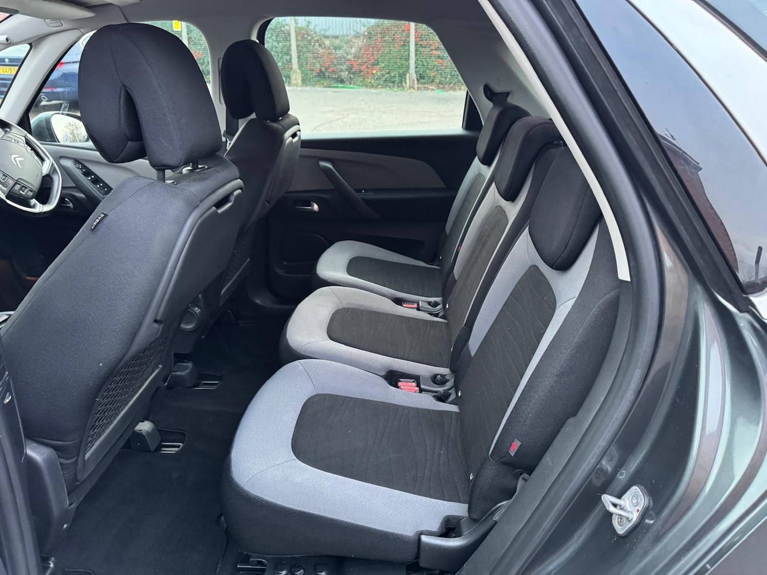 Used Citroen C4 Picasso 2015 for sale - 76994924: Photo 15