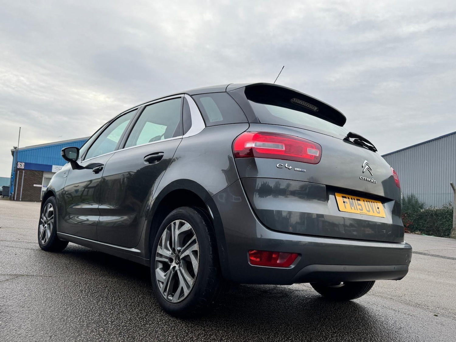 Used Citroen C4 Picasso 2015 for sale - 76994924: Photo 3