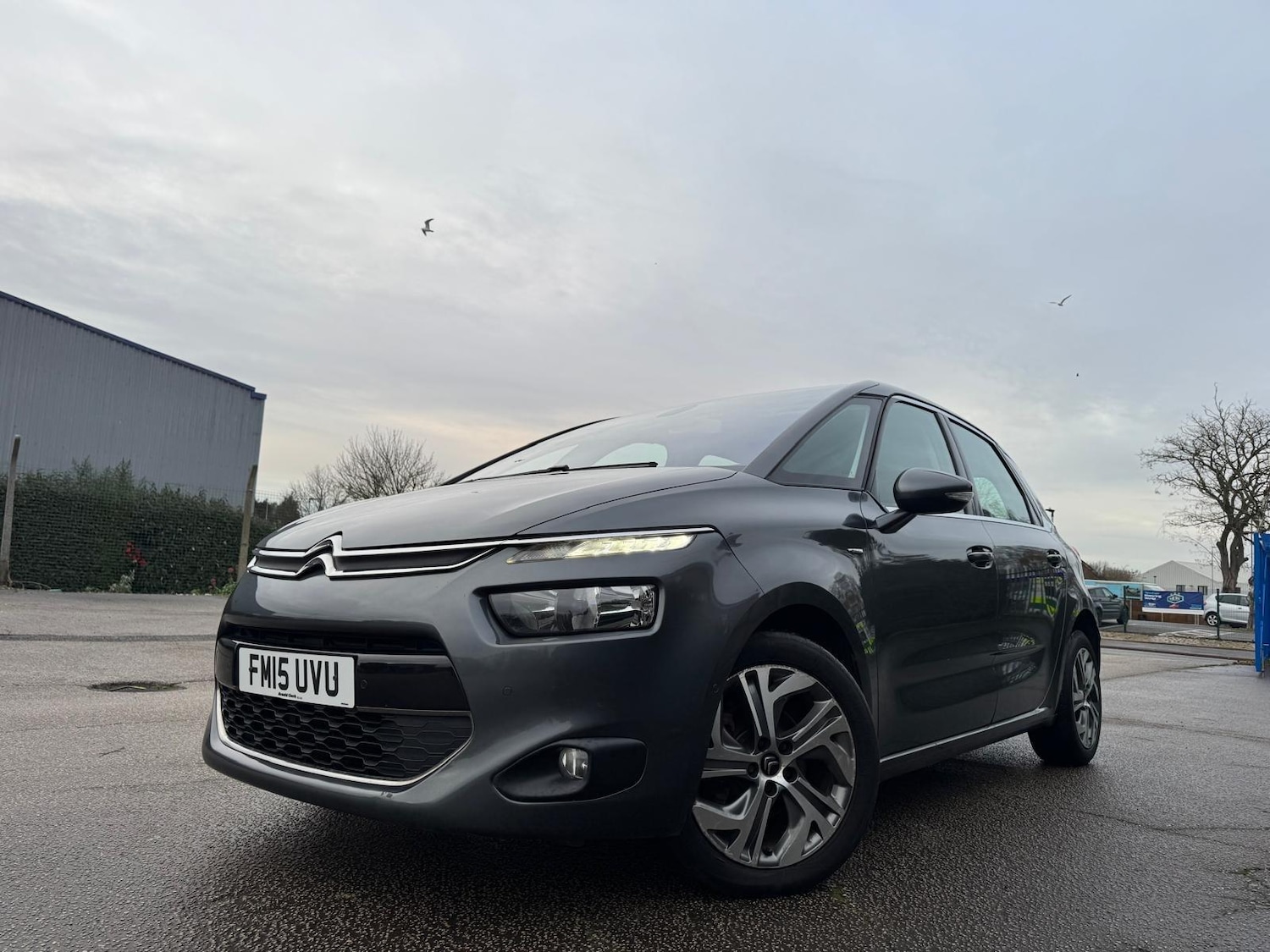 Used Citroen C4 Picasso 2015 for sale - 76994924: Photo 4
