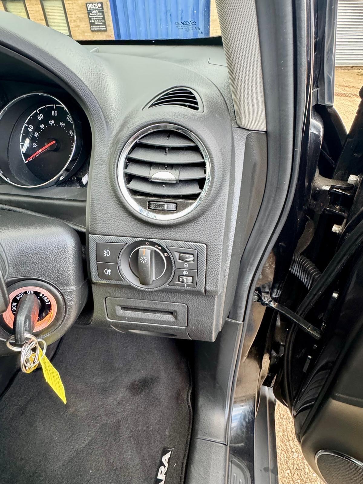 Used Vauxhall Antara 2013 for sale - 76689404: Photo 23