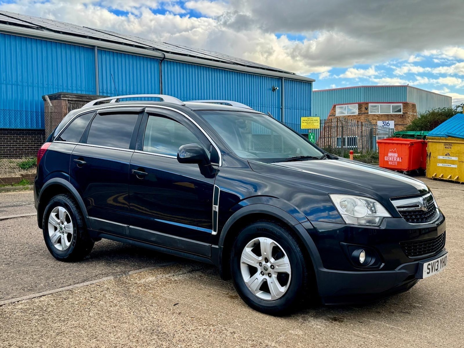 Used Vauxhall Antara 2013 for sale - 76689404: Photo 4