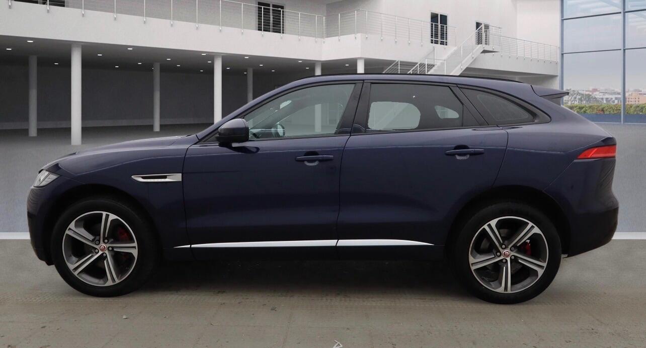 Used Jaguar F-Pace 2017 for sale - 77633383: Photo 2
