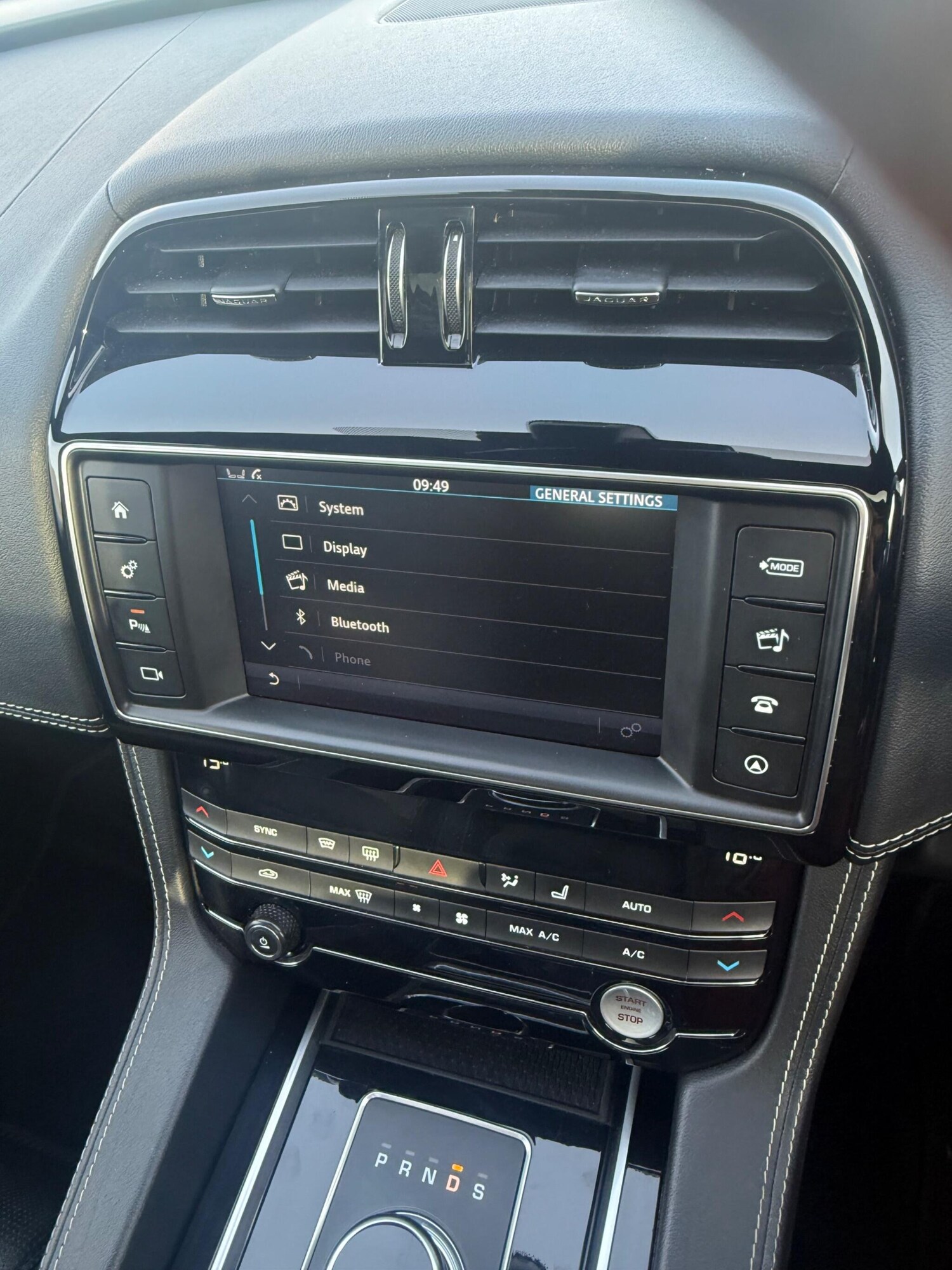 Used Jaguar F-Pace 2017 for sale - 77633383: Photo 26