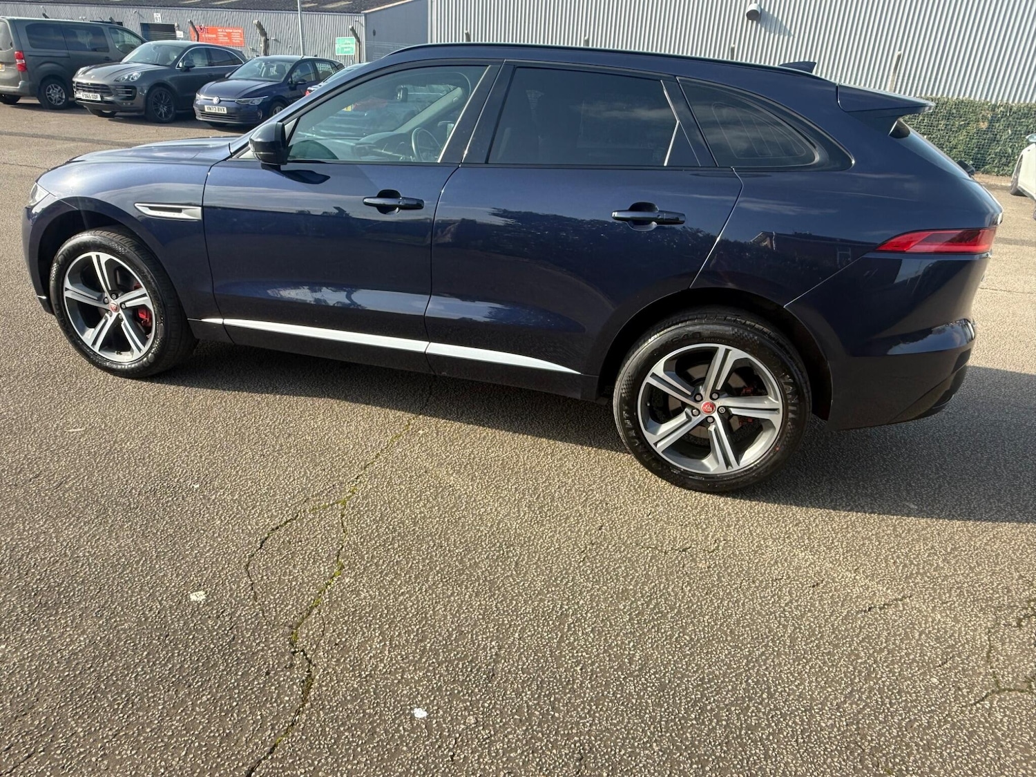 Used Jaguar F-Pace 2017 for sale - 77633383: Photo 6