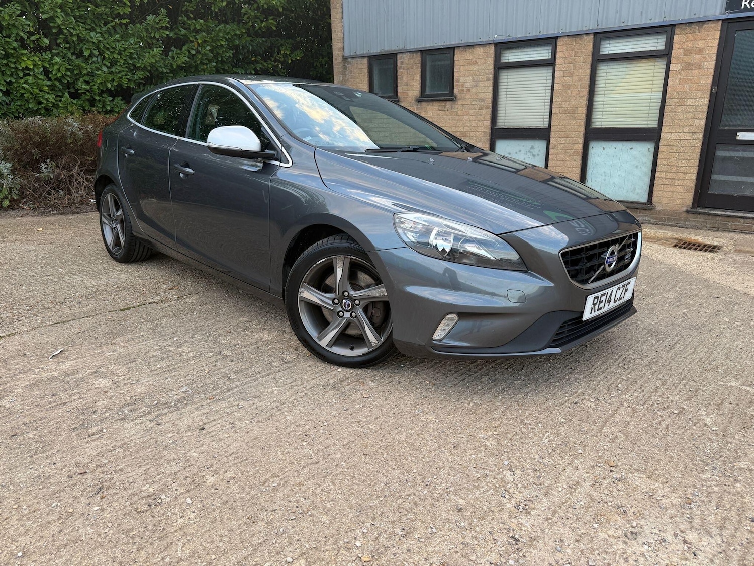 Used Volvo V40 2014 for sale - 76121518: Photo 1