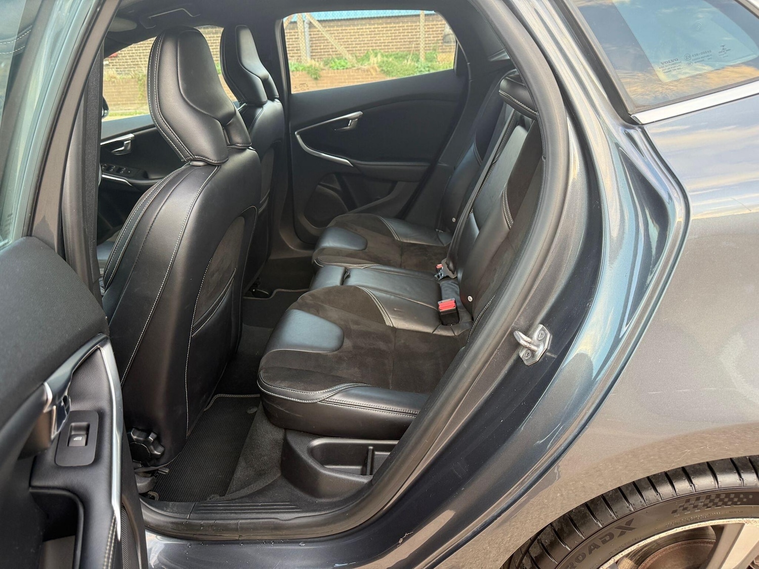 Used Volvo V40 2014 for sale - 76121518: Photo 19