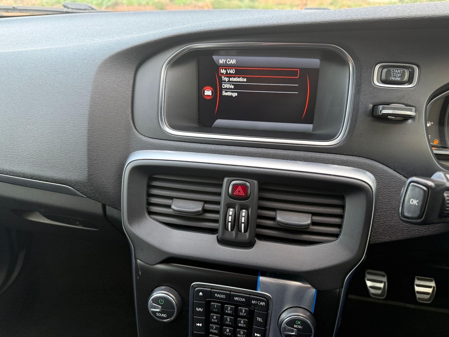 Used Volvo V40 2014 for sale - 76121518: Photo 21