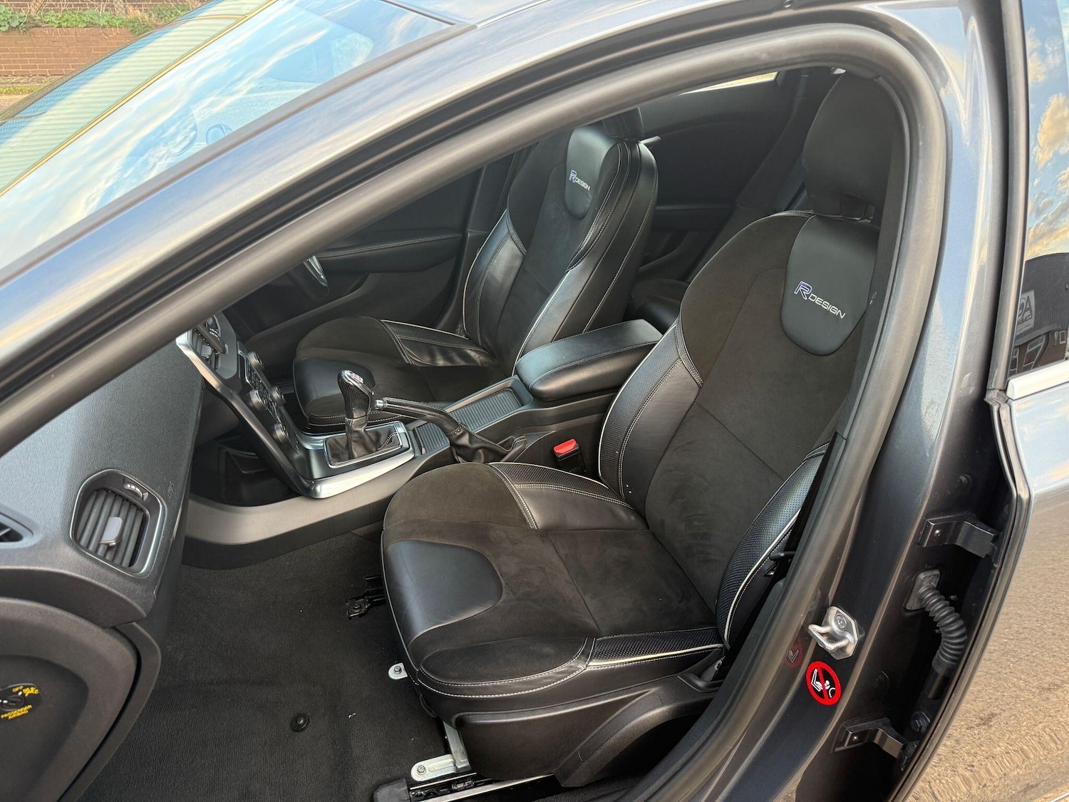Used Volvo V40 2014 for sale - 76121518: Photo 22