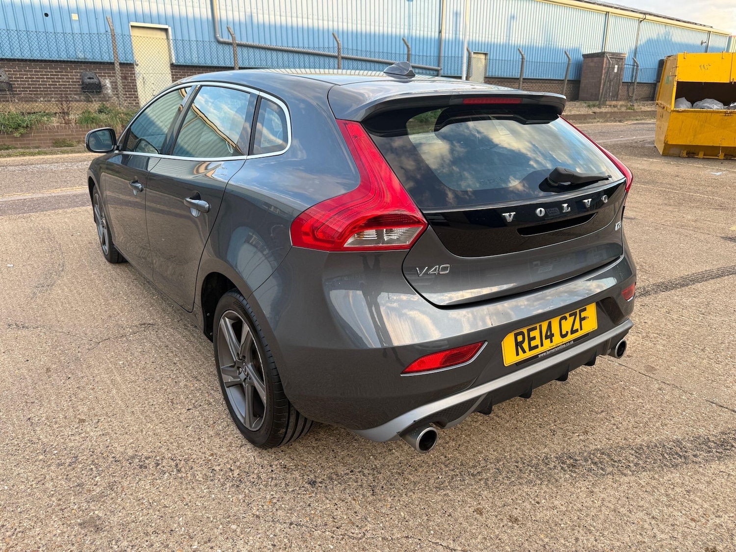 Used Volvo V40 2014 for sale - 76121518: Photo 7