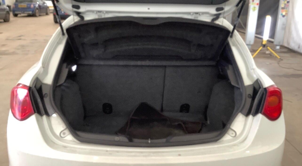 Used Alfa Romeo Giulietta 2012 for sale - 77695913: Photo 7