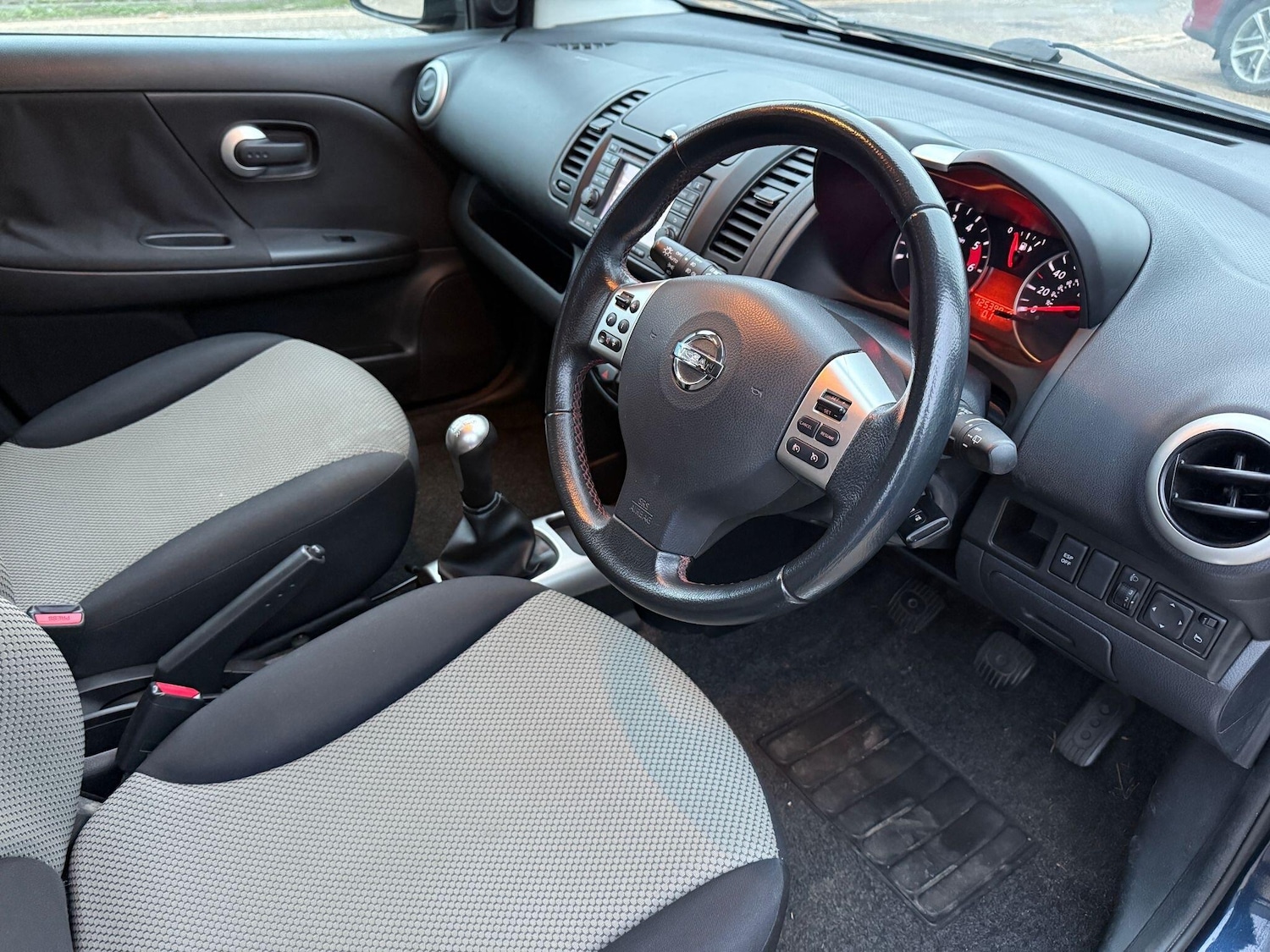 Used Nissan Note 2011 for sale - 76537782: Photo 7