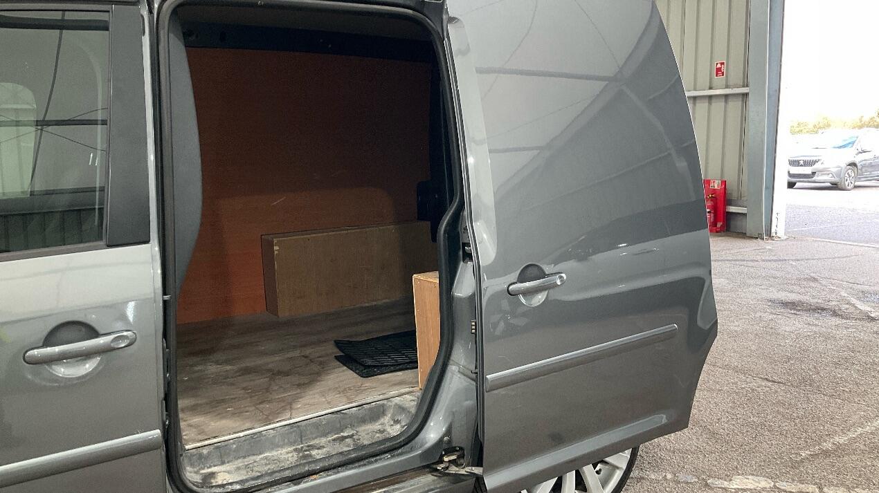 Used Volkswagen Caddy 2015 for sale - 76424230: Photo 8