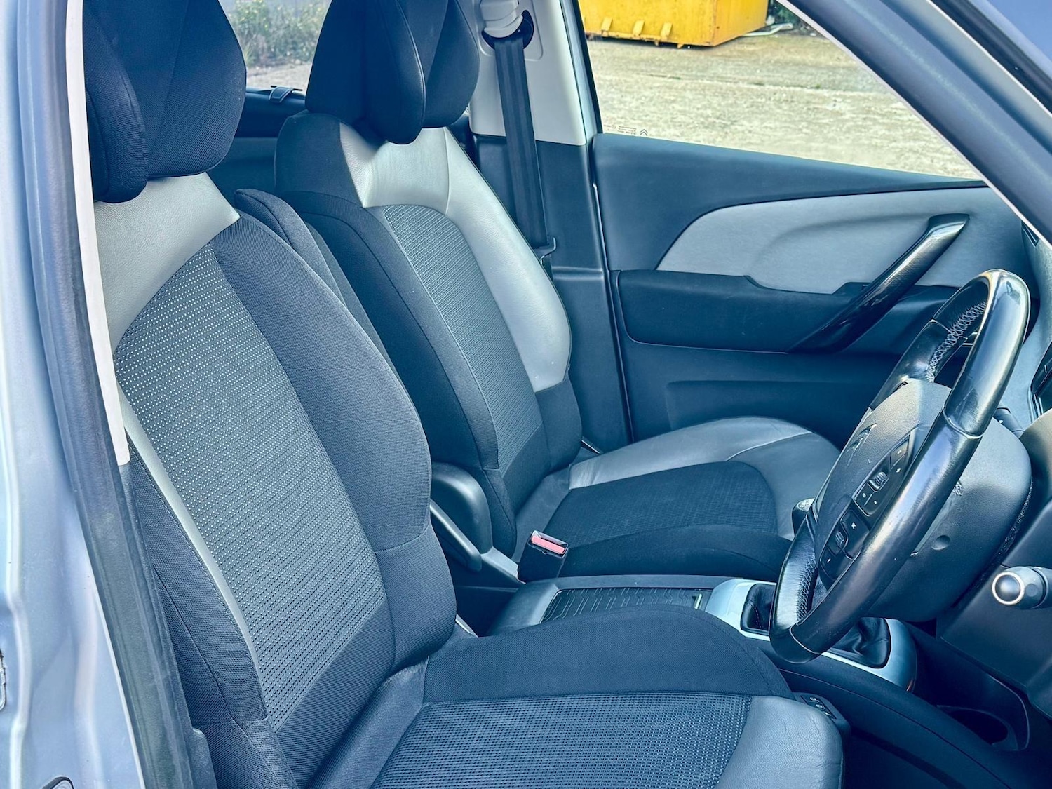 Used Citroen C4 Picasso 2014 for sale - 76993676: Photo 3